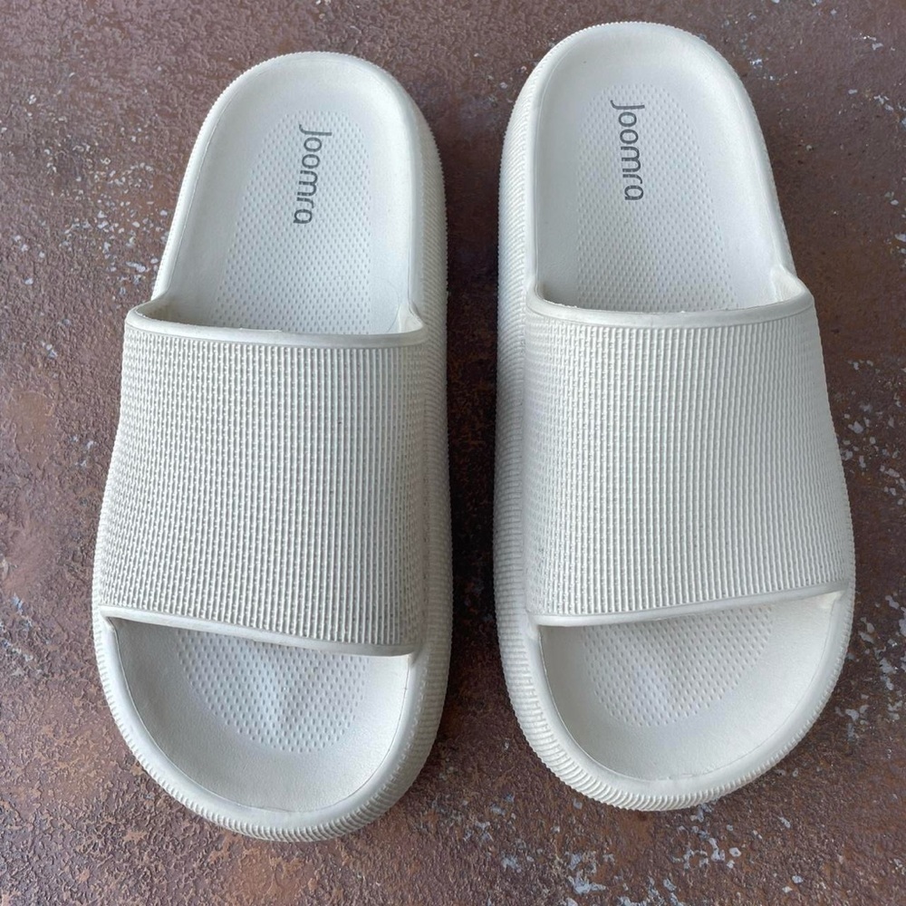 Joomra Pillow Slippers Unisex sz 8.5 womens